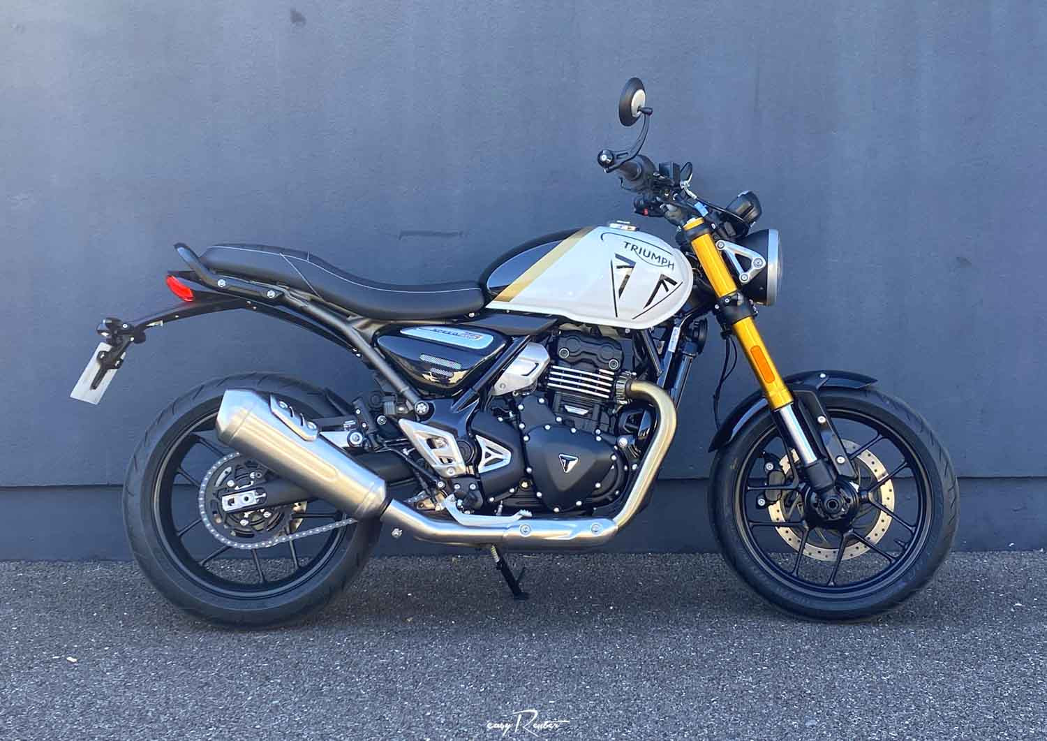 location moto Strasbourg Triumph Street Twin A2 #2 14815