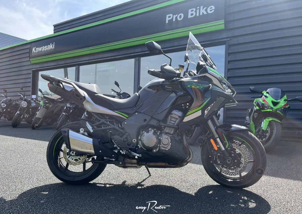 location moto Angers Kawasaki Z900 RS 15641
