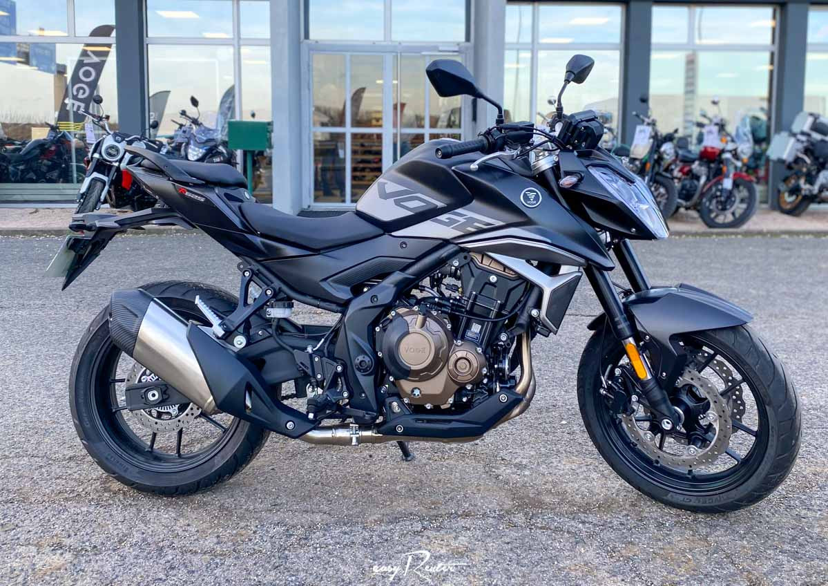 location moto royan Honda CB125R 2