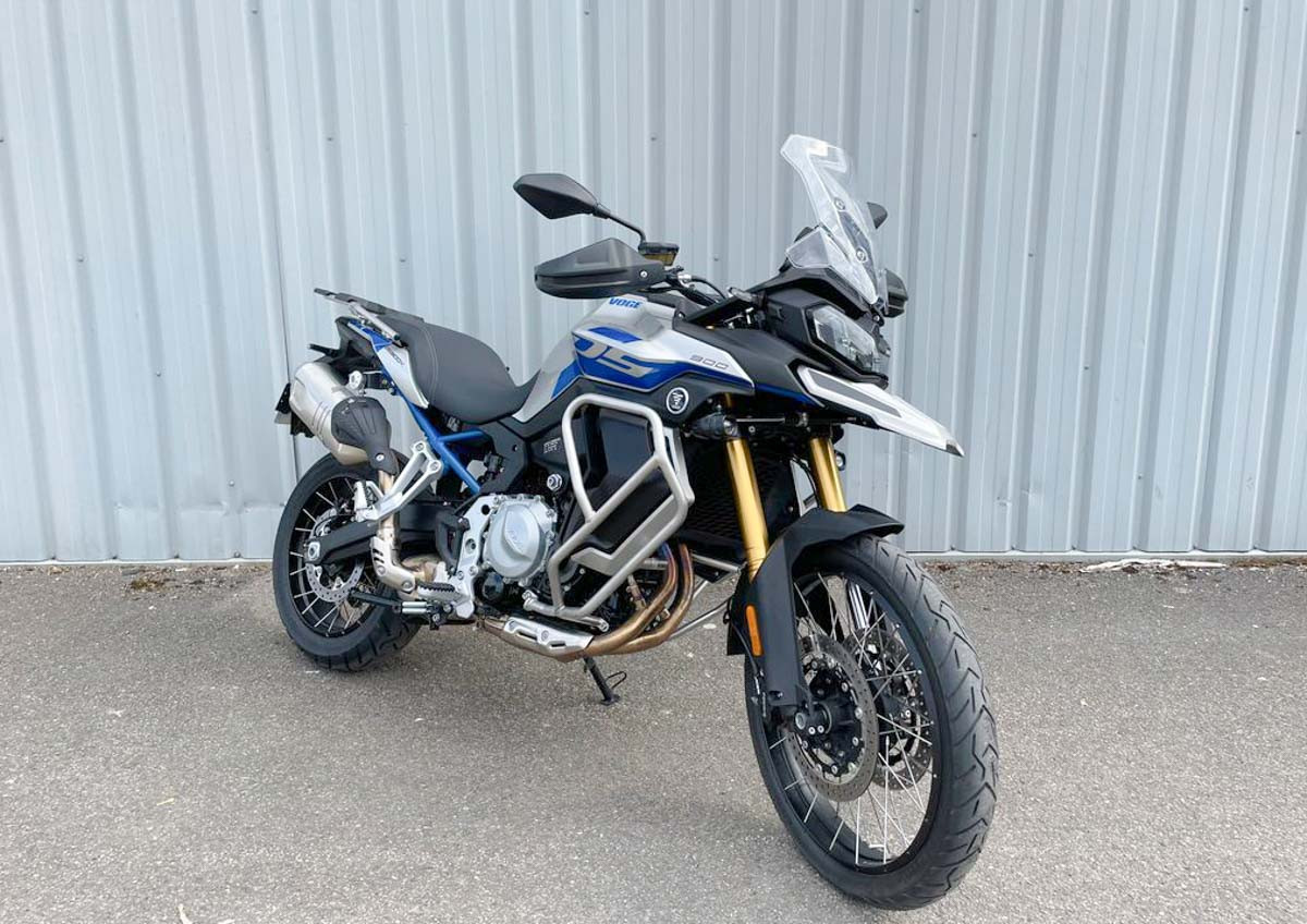 location moto royan Honda CB125R 2