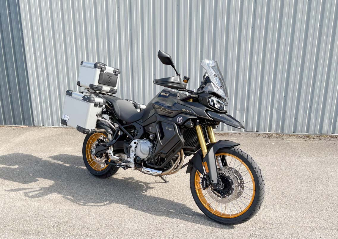 location moto royan Honda CB125R 2