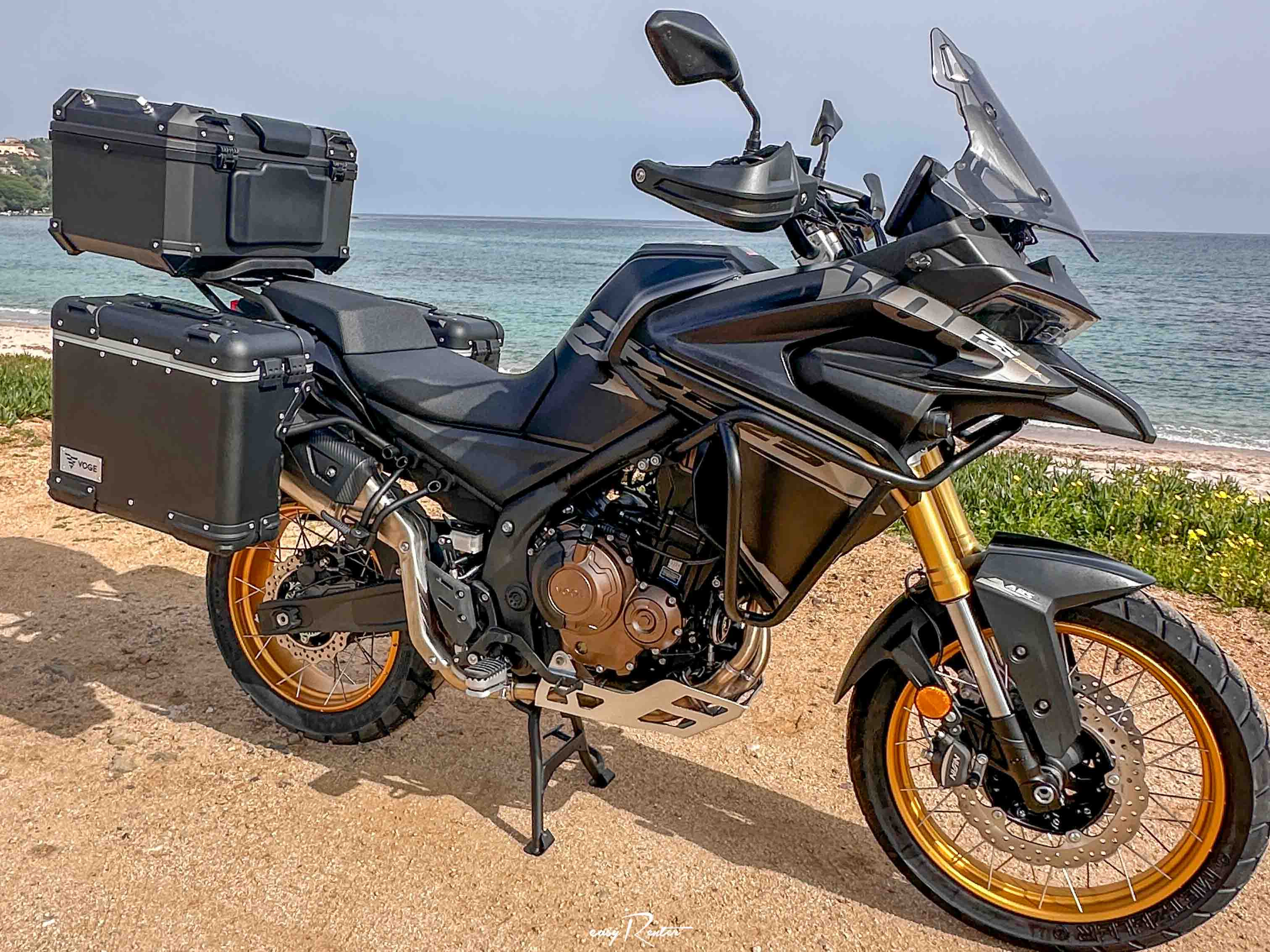 Location moto La Rochelle Kawasaki Z 900 RS 1