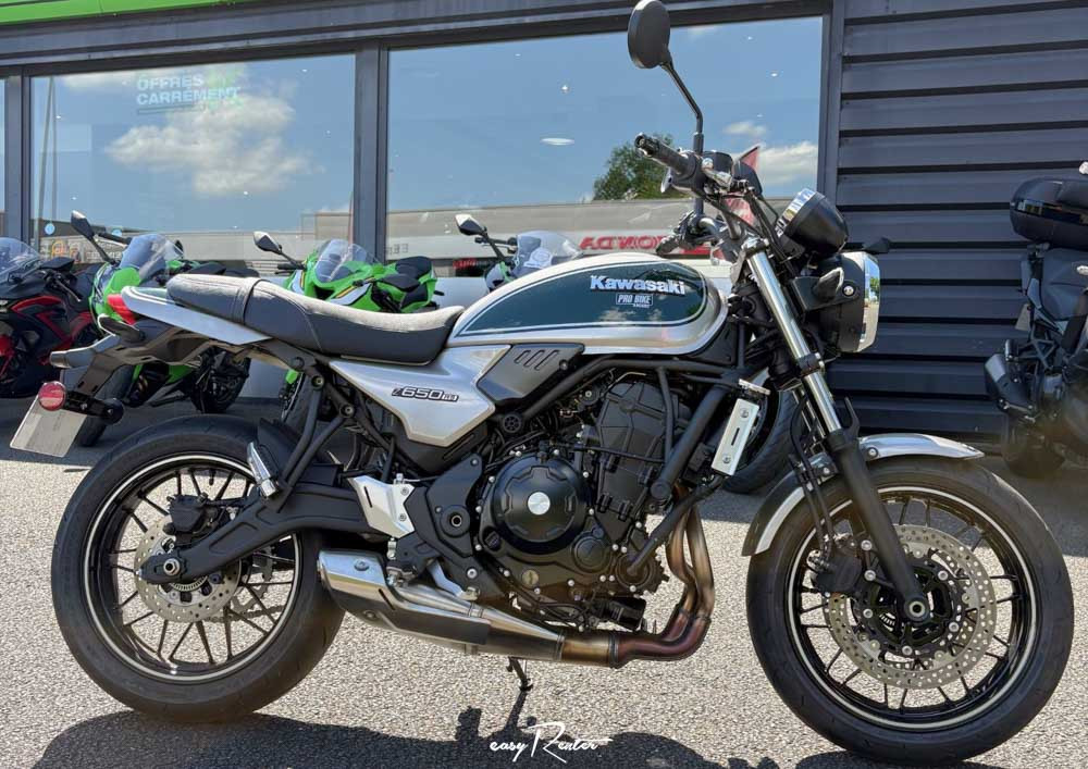 location moto Angers Kawasaki Z900 RS 15641