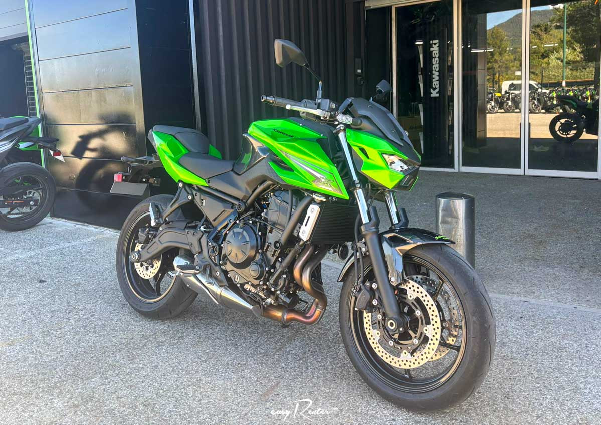 Location moto La Rochelle Kawasaki Z 900 RS 1