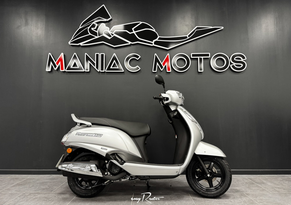 location scooter Niort Honda PCX 125 noir 15778