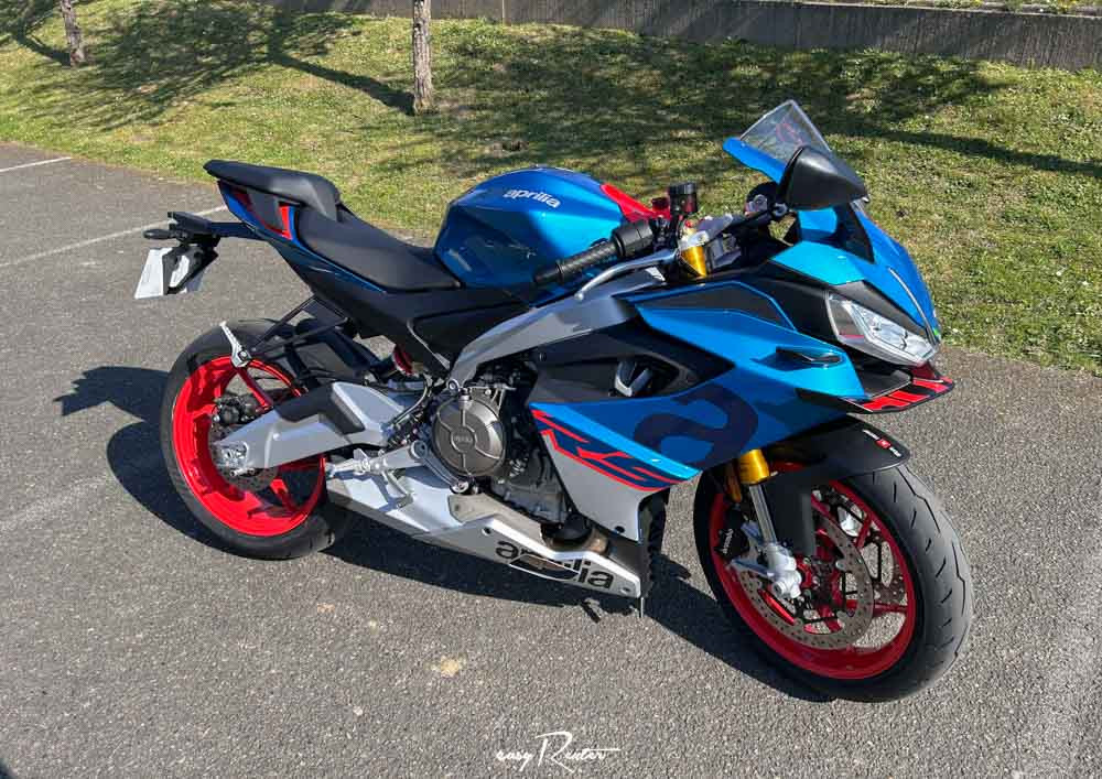 Location moto Mayenne Aprilia TUONO V4 1100 FACTORY MY19 1