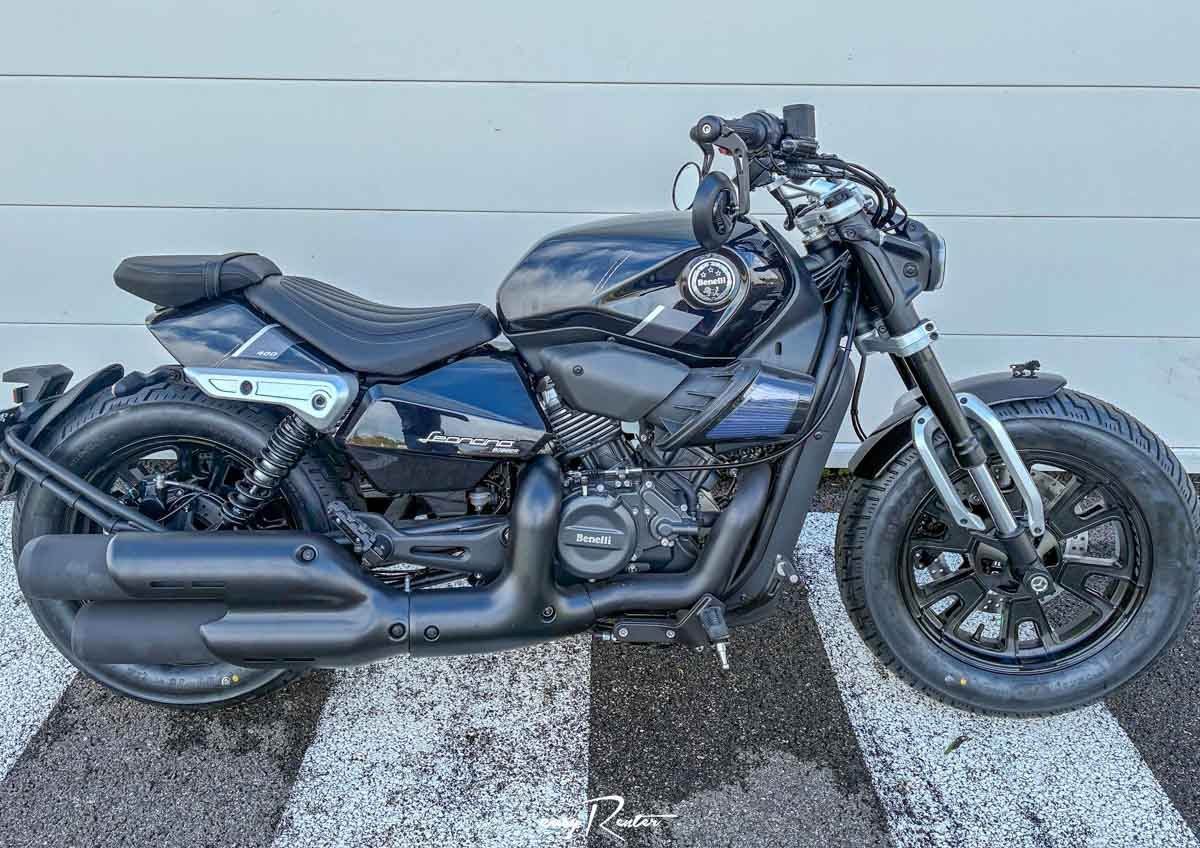 Location moto Benelli Trek 502 0