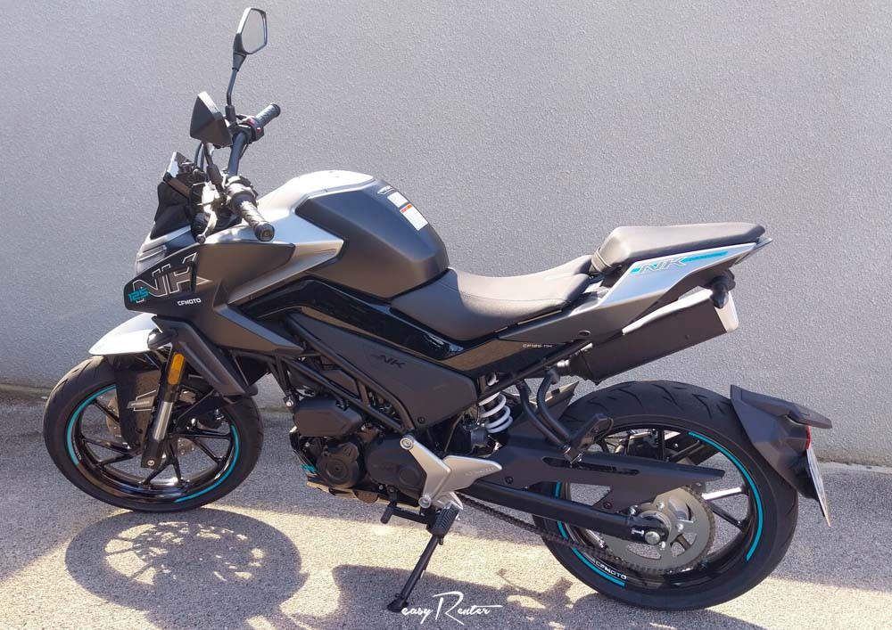 location moto Cholet Kawasaki Z 900  14886