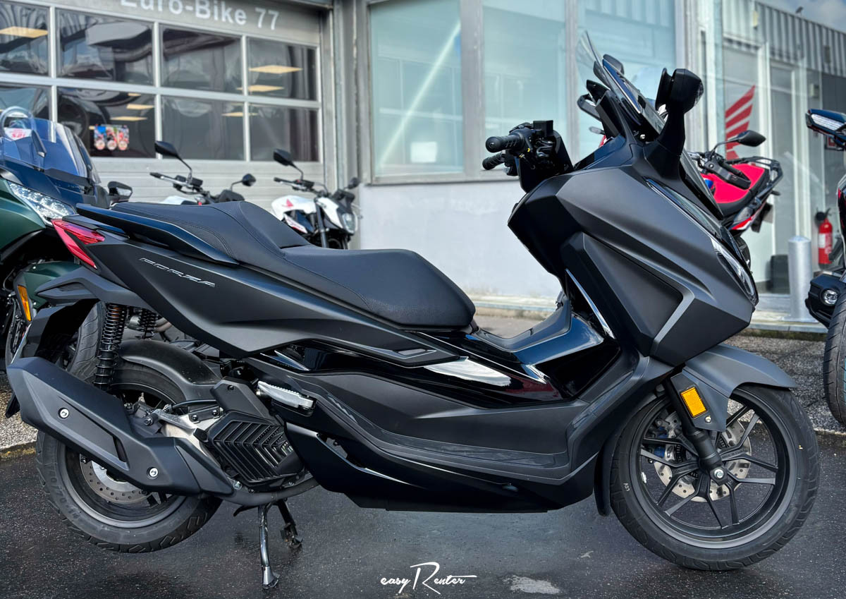 location scooter Melun Honda Forza 125 1
