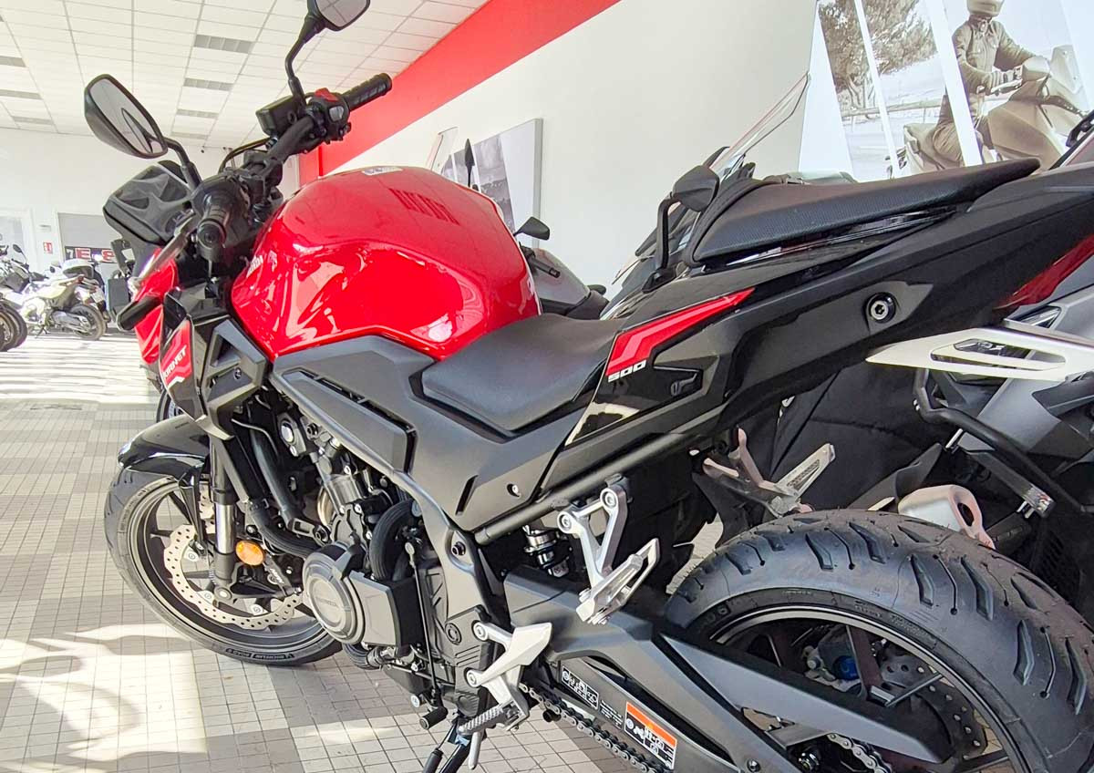 location moto Melun Honda CB500 Hornet A2 1