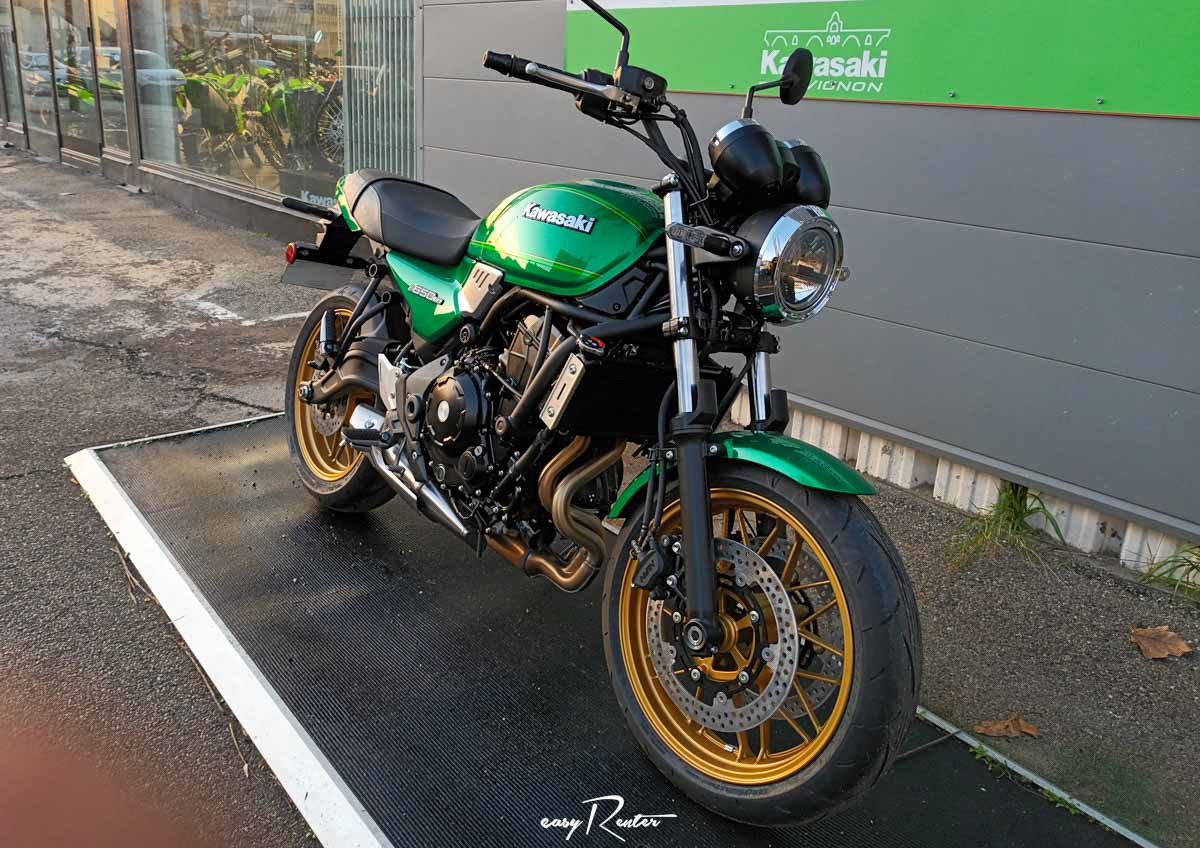 Location moto Laval Kawasaki Z900 2