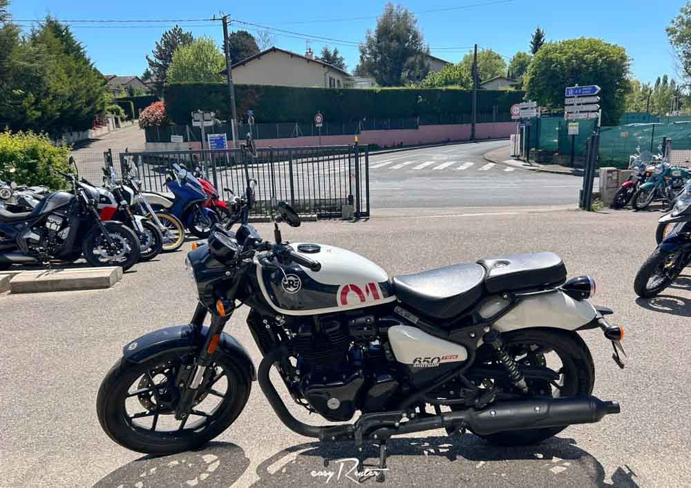location moto Champagne-au-Mont-dOr Royal Enfield Shotgun 650 A2 1