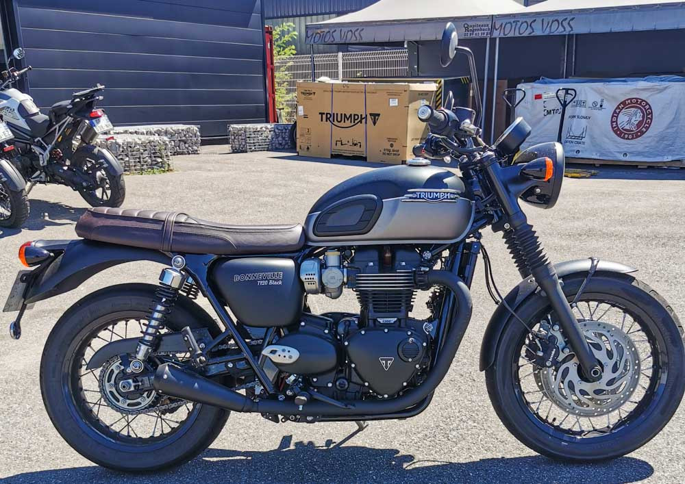 location moto Mulhouse Triumph Bonneville T100 15986