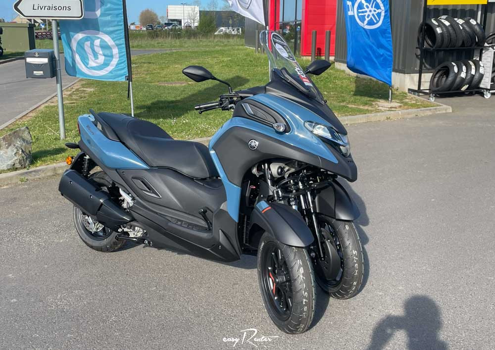 location scooter Granville Yamaha Tricity 300 1