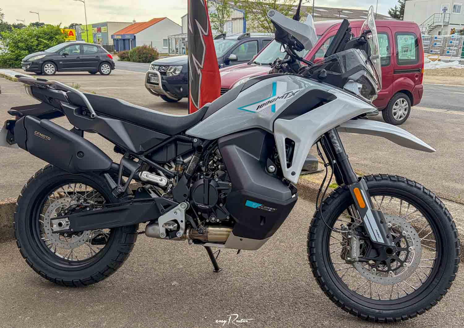 Location moto Pau KTM 790 Duke L 1