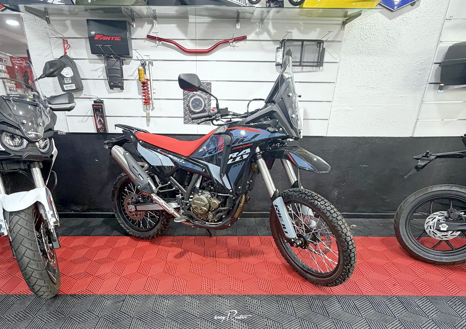 location moto Auriol Rieju Aventura Rally 307 1