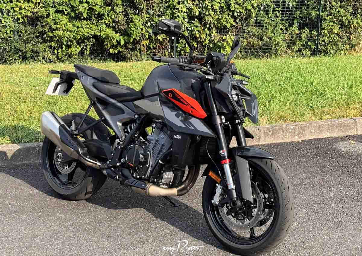location moto Angers KTM 890 Duke L 15589