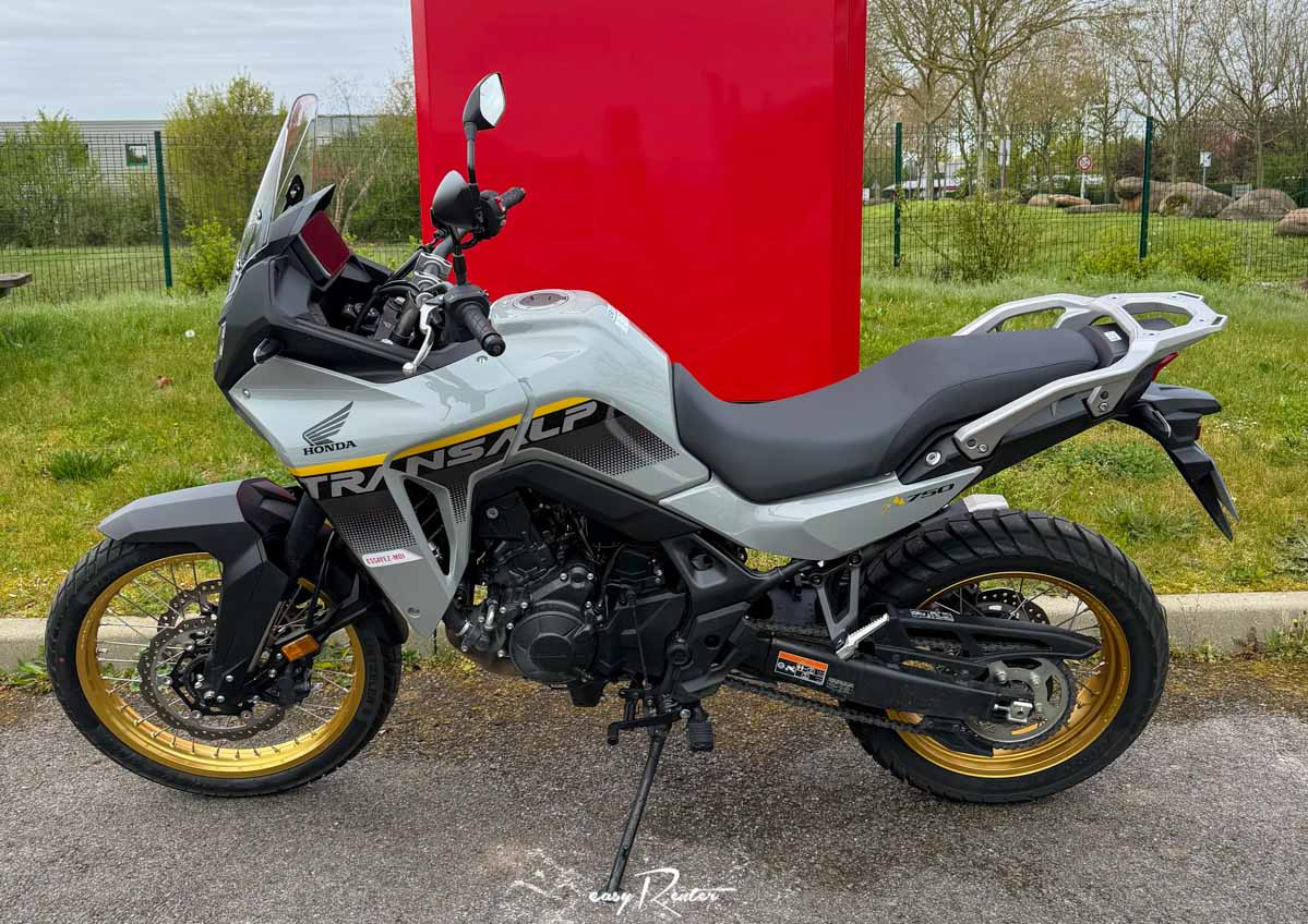 location moto Melun Honda Transalp 750 1