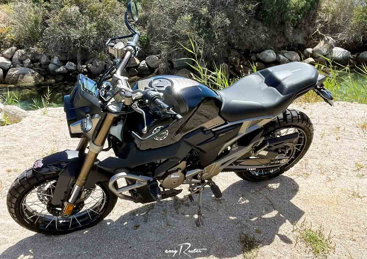 Location moto La Rochelle Kawasaki Z 900 RS 1