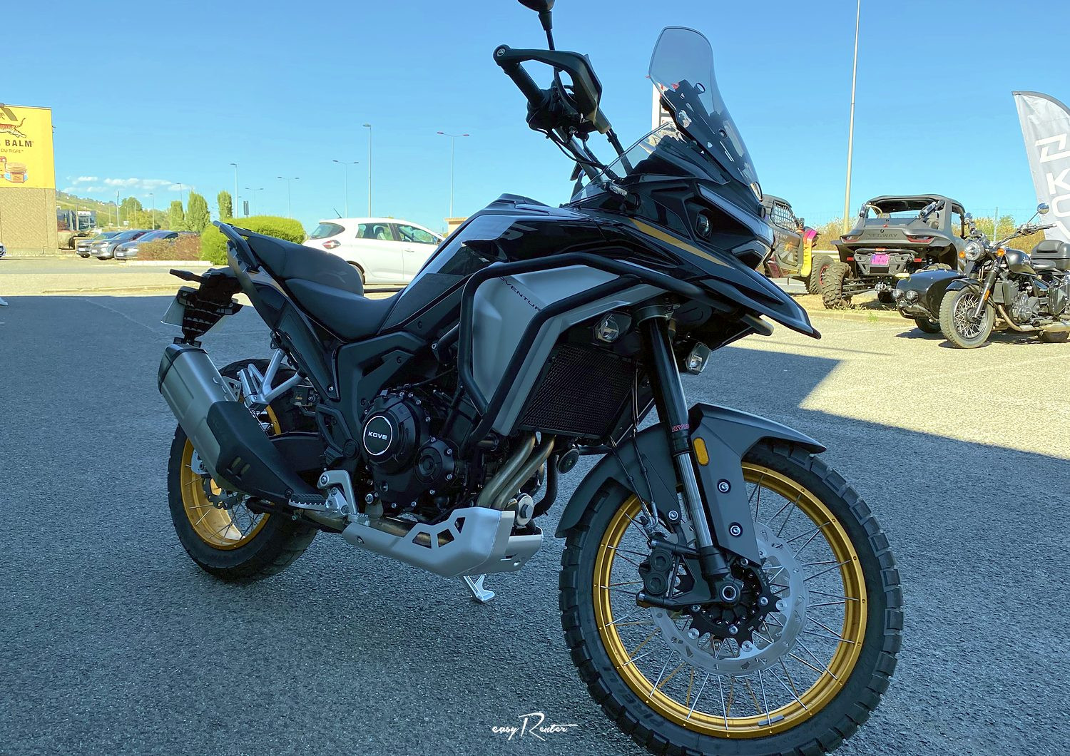 location moto royan Honda CB125R 2