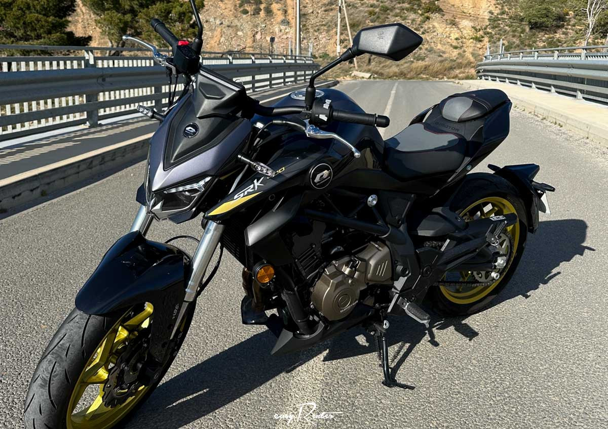 Location scooter Narbonne Piaggio MP3 500 LT