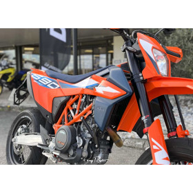 location moto KTM 690 SMC-R