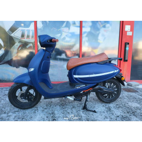 location moto Pink Pop Plus 125cc
