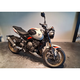 location moto Triumph Trident 800