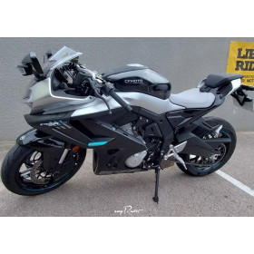 location moto CFMoto 675 SR-R