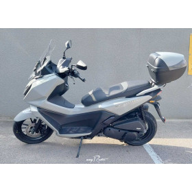 location moto Kymco Sky Town 125