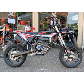 location moto Beta RR Motard 125 R