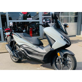 location moto Honda Forza 125
