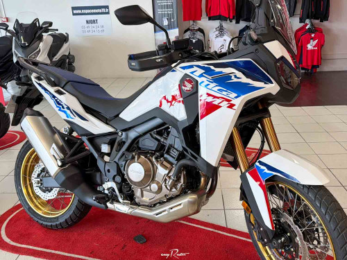 location moto Niort Honda X-ADV 750 14251