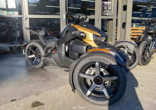 Location moto Annecy Kawasaki 1000 Versys 4