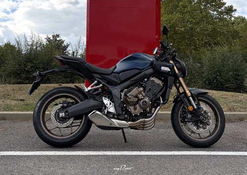 location moto Melun Honda CB 650 R E-Clutch 1