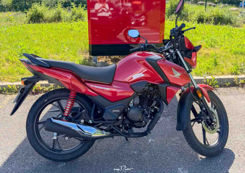 location moto Melun Honda 125 CBF 3