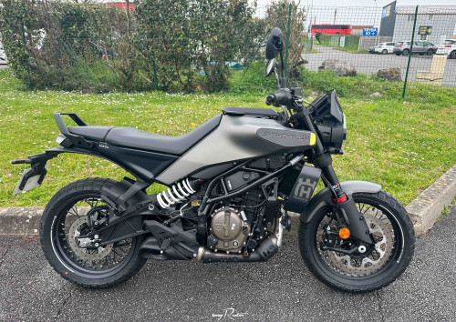 location moto Angers KTM 890 Duke L 15589