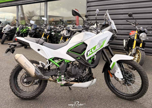 location moto Angers Kawasaki Z900 RS 15641