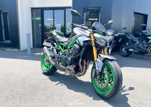 location moto Lorient Kawasaki Z900 SE 1