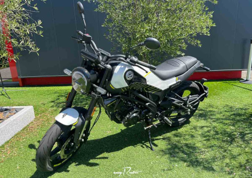 location moto valence Benelli leoncino 500 A2 2