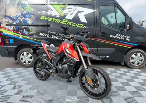 Location moto Benelli Trek 502 0