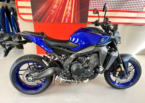 location scooter Aix-en-Provence yamaha tmax 2