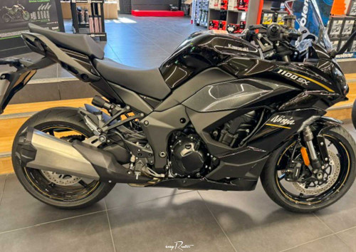 Location moto Annecy Kawasaki 1000 Versys 4