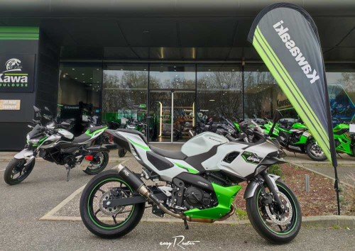 Location moto La Rochelle Kawasaki Z 900 RS 1