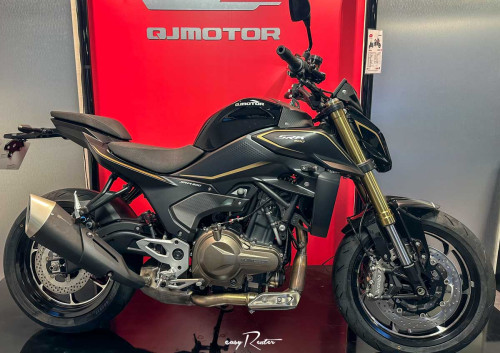 Location moto La Rochelle Kawasaki Z 900 RS 1