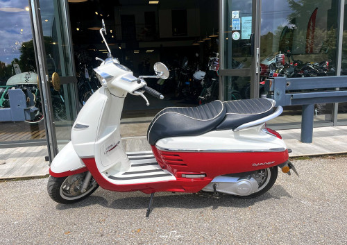 location scooter Champagne-au-Mont-dOr Peugeot 125 Django 1