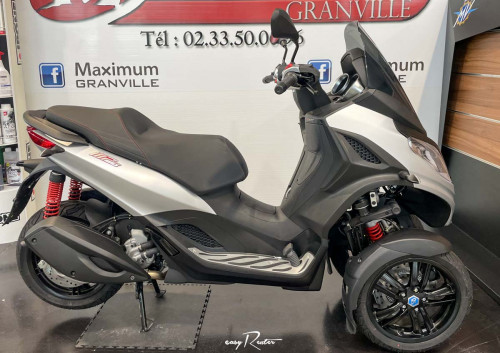 location scooter Granville Piaggio MP3 300 HPE 1