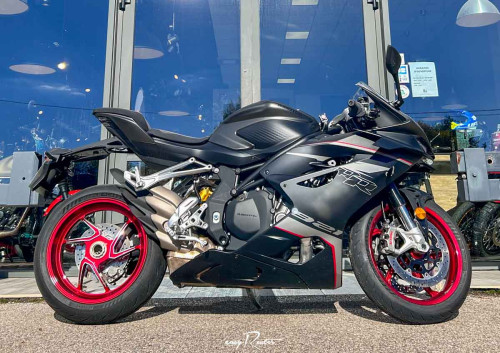 location moto Champagne-au-Mont-dOr QJ Motor SRK 921 RR 1