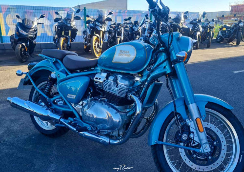 location moto Saint-Pierre Royal Enfield 650 Classic A2 1