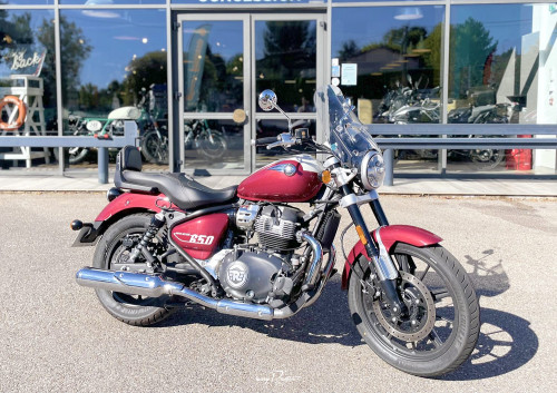 location moto Champagne-au-Mont-dOr Royal Enfield Super Meteor 650 A2 1